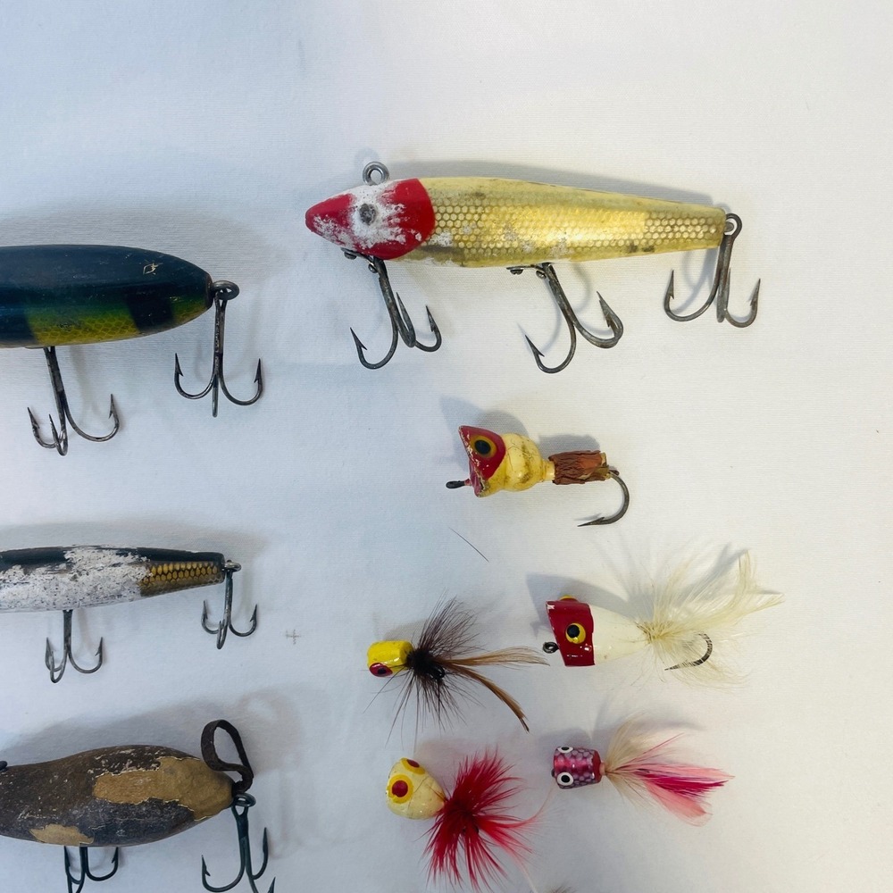 Vintage Fishing Tackle Lot Hawthorne Casting Line Wooden Lures Mouse Popper Tin - Picture 15 of 16